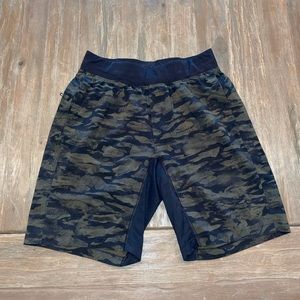 Lululemon T.H.E. Shorts tiger stripe camo, 9”